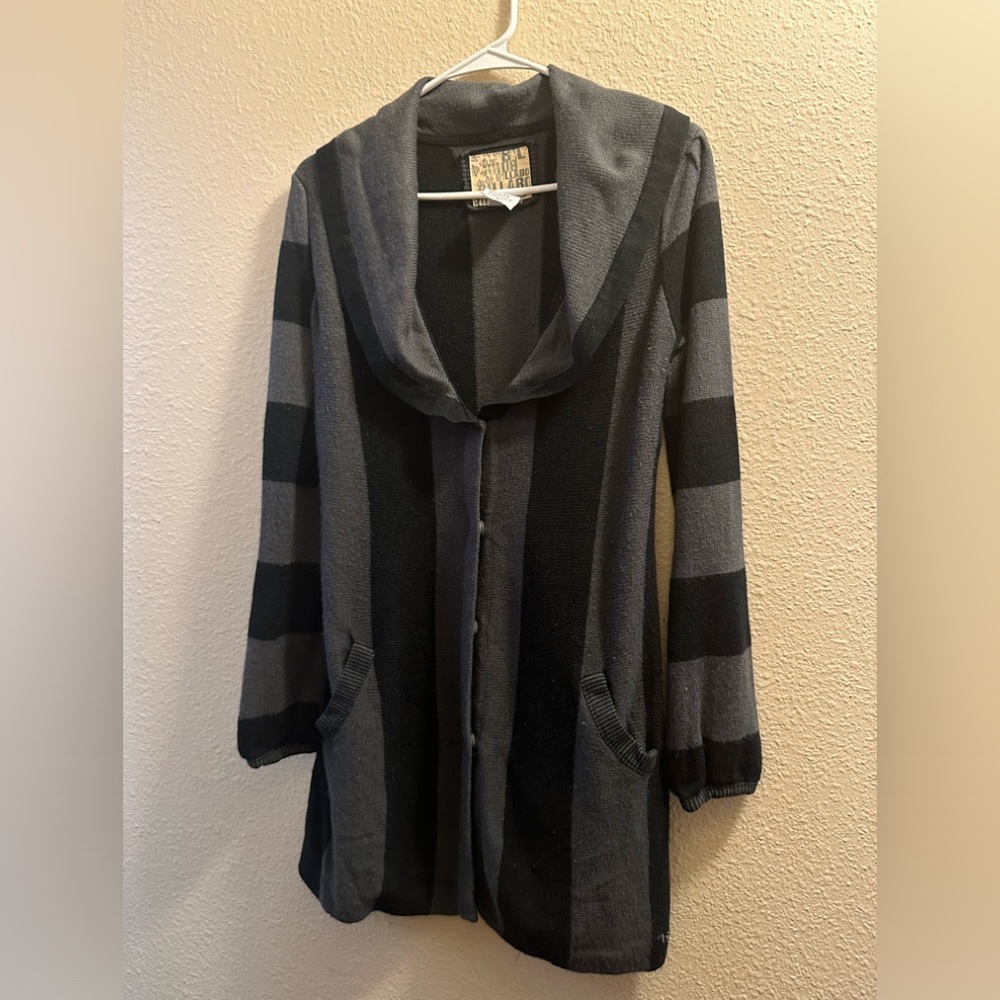 Billabong cardigan